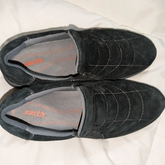 Women's Earth Journey Black Slip-On Shoes 8.5 wide - Picture 3 of 6